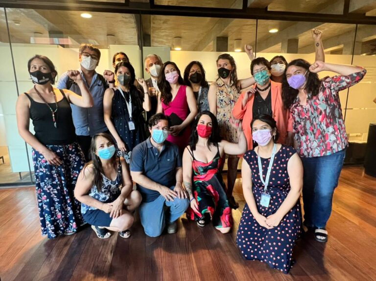 Lee más sobre el artículo Con apoyo de convencionales: Organizaciones educativas incluido el Colegio de Profesoras y Profesores presentan una iniciativa popular de norma constituyente